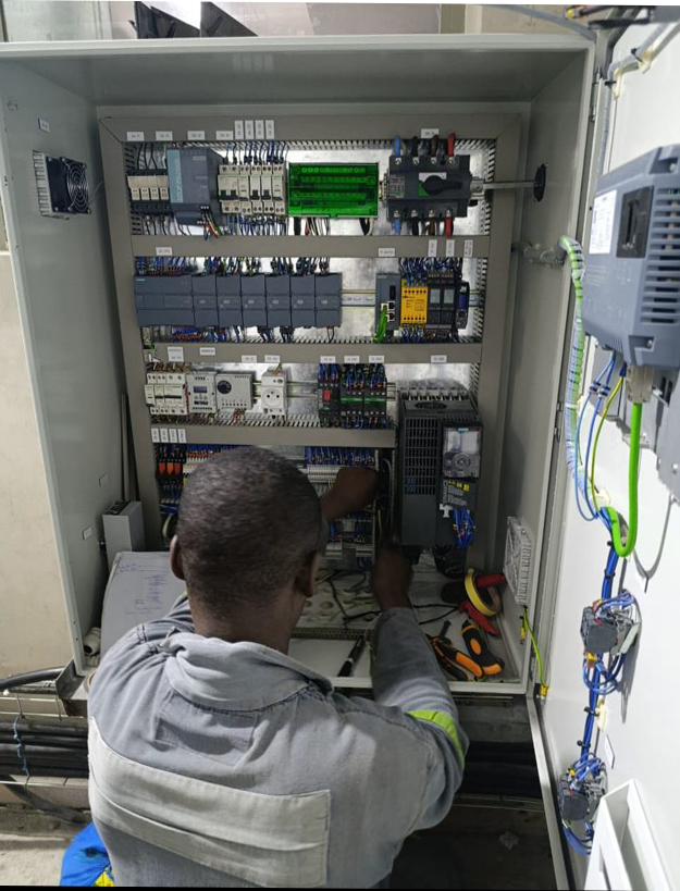 Coffret de commande tanks d'alimentation OCP Abidjan